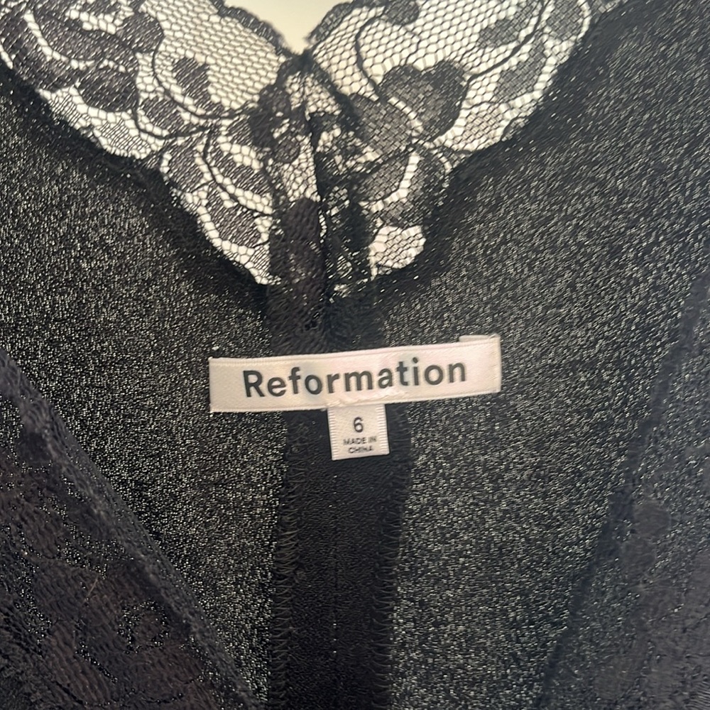 Reformation Cristina Top / Black / Size 6 - Picture 3 of 7
